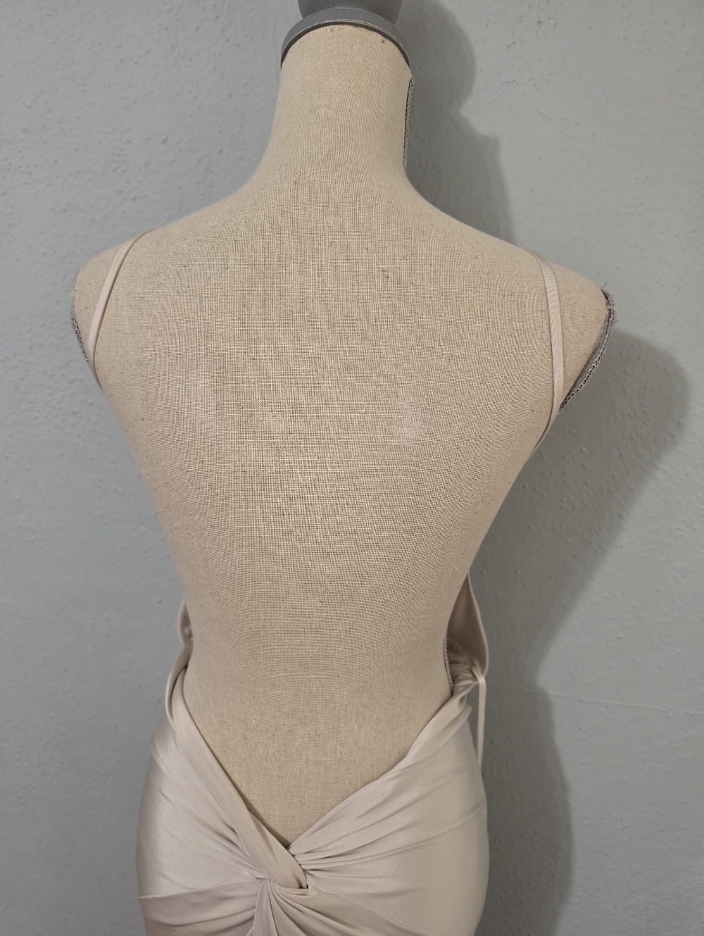 Abyss by Abby Long Tail Knot Back NWT Size Small - Picture 5 of 16